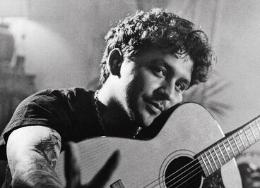 Nodal elimina el último tatuaje que tenía de Belinda