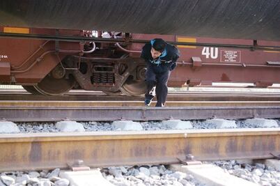 Arriesgan vida por ahorrar tiempo