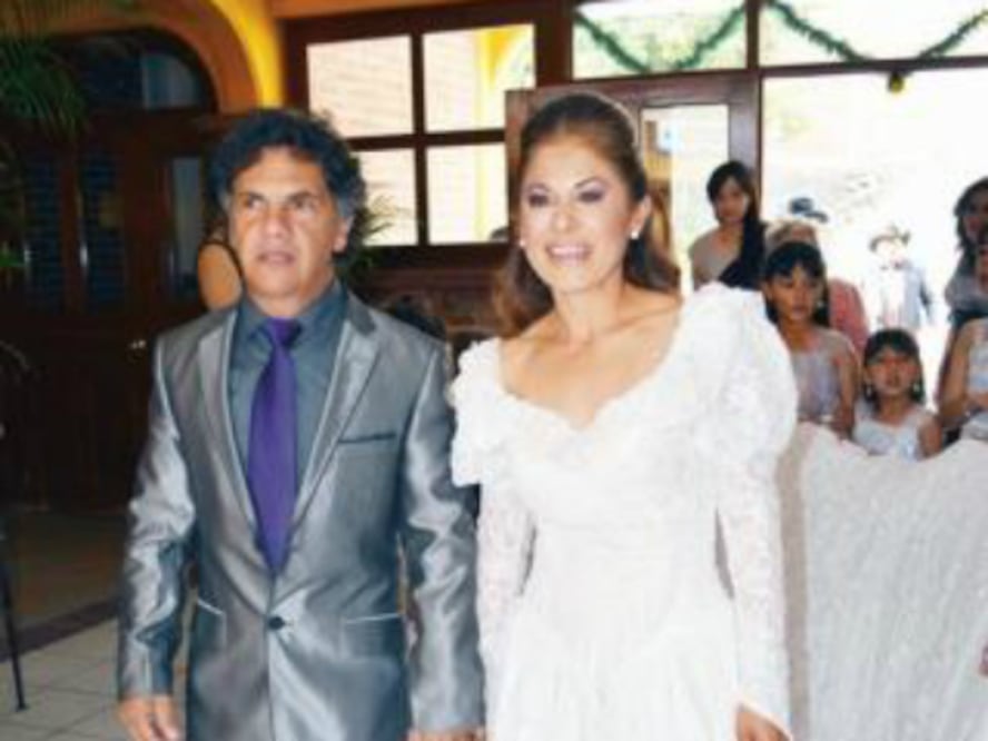 Celebran 25 años juntos