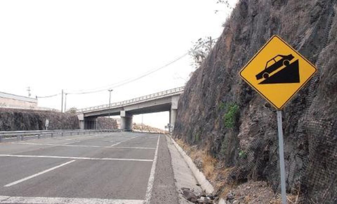 Reparan deslave en Paseo Fundadores