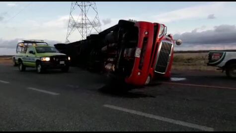 Rachas de vientos vuelcan tráileres en la región Istmo-Costa de Chiapas