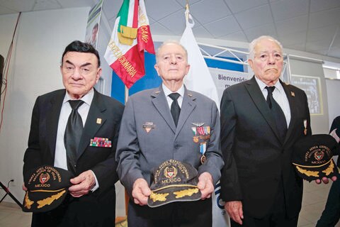 Escuadrón 201 comparte charla con universitarios