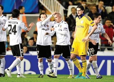  Guardado y Valencia acarician los octavos