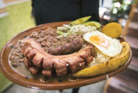 Sabor y fiesta... ¡Al estilo colombiano!