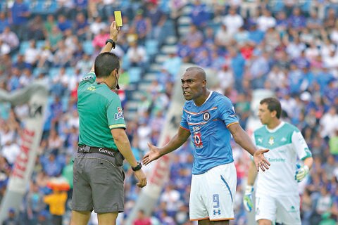 Peñaloza pagará caro las tres tarjetas