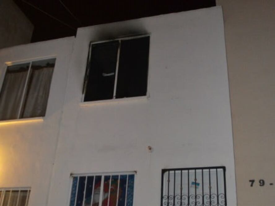Incendio deja a madre e hija hospitalizadas