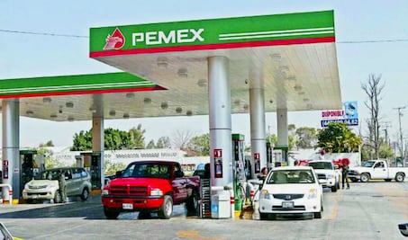 Gasolinas Magna y Premium bajarán un centavo este viernes; diésel, sin cambios