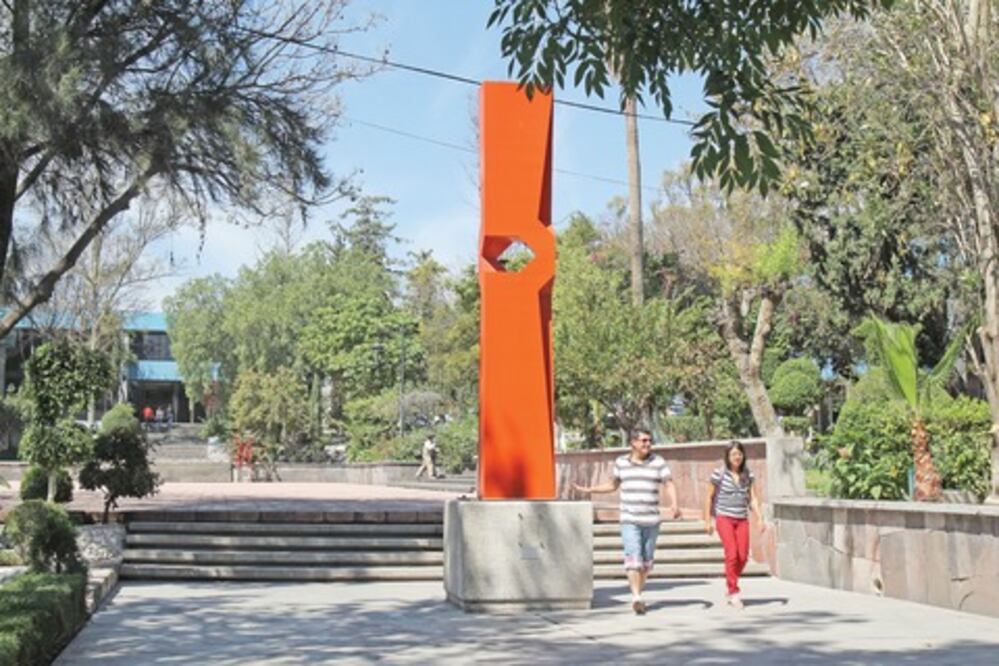 UAQ podría pagar deuda con trabajo