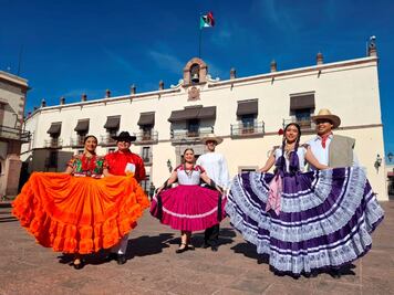 Danza mexicana a la luz de las velas