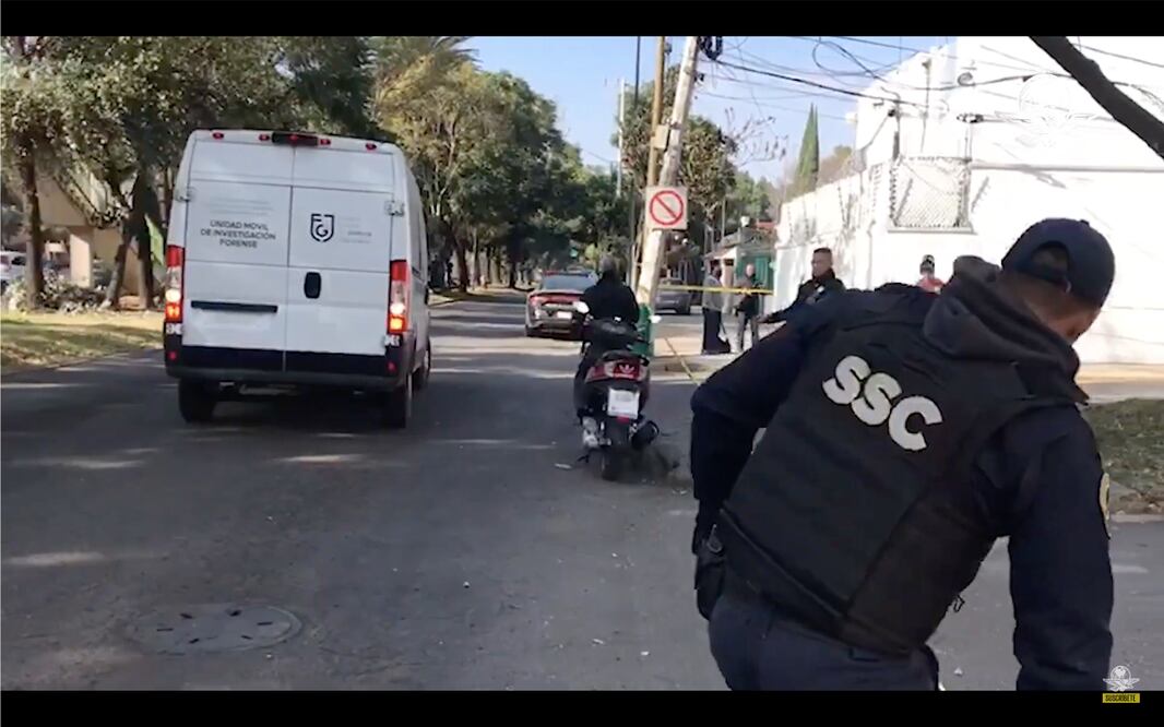 Mujer es asesinada a balazos por su pareja en CDMX