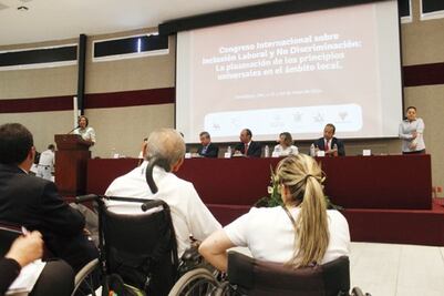 Realizan congreso para combatir la discriminación