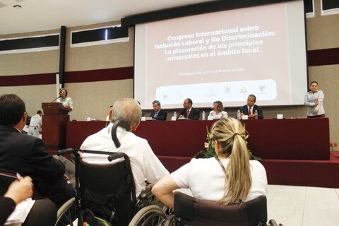 Realizan congreso para combatir la discriminación