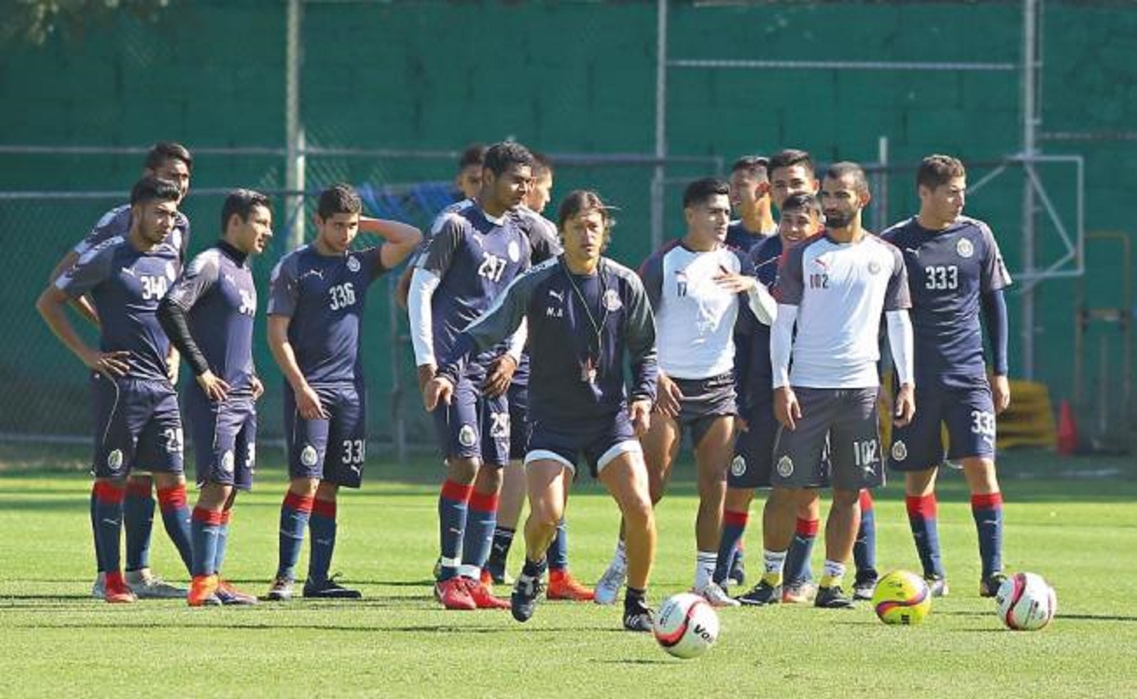 El Rebaño Sagrado se prepara para trabajar a marchas forzadas. (IMAGO7)