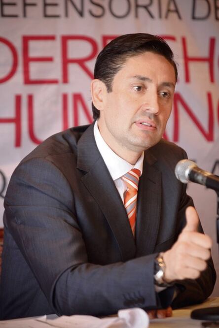 Promueven derechos humanos con vecinos