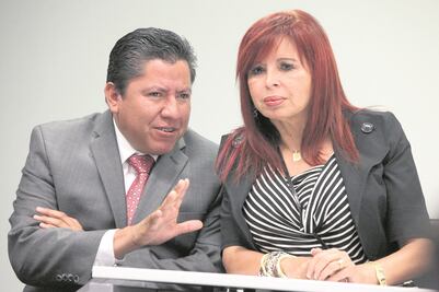 Tintes, vestidos, juguetes y cafeteras, las compras de Layda con cargo al Senado