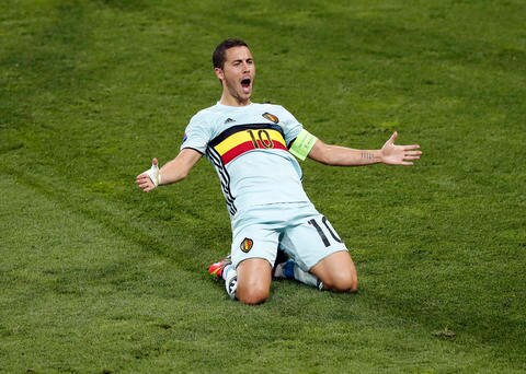 Bélgica cumple las expectativas; sigue Gales