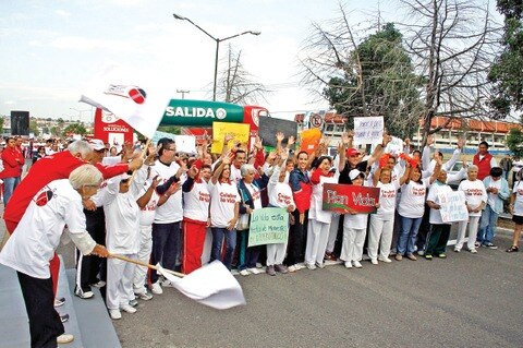 Participaron en caminata