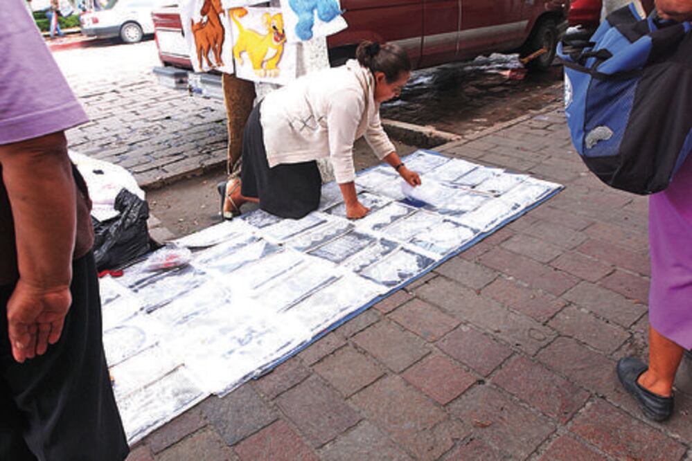 Piden retirar comercio ambulante en SJR