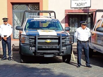 Dados de baja 15 policías en Corregidora