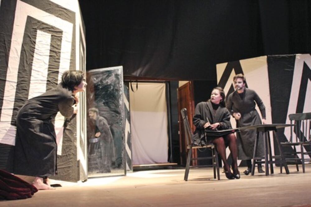 Inicia UAQ temporada teatral