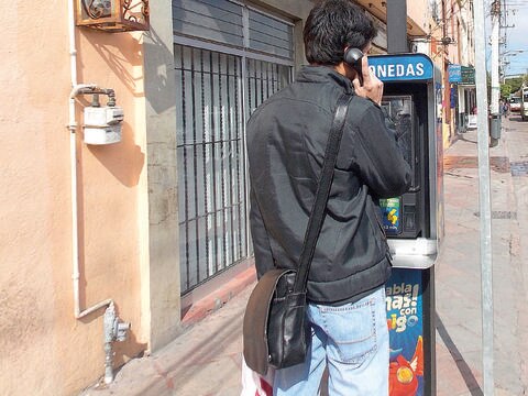 Escuelas denuncian amenazas de crimen