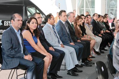 Busca Morena tope salarial a funcionarios