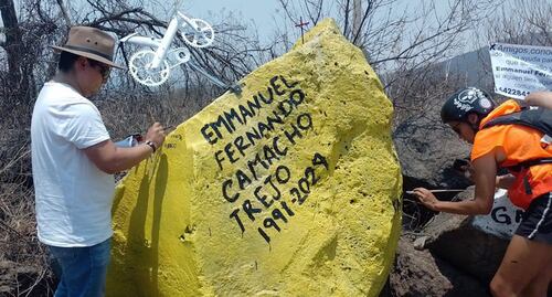 Colocan bicicleta blanca en memoria de Fernando Camacho Trejo