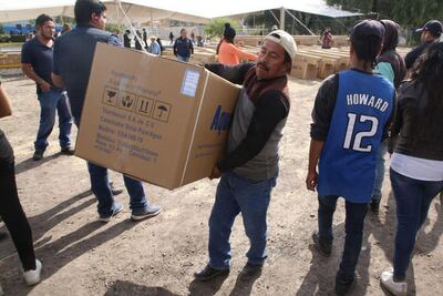 Apoyan a capitalinos con 500 calentadores