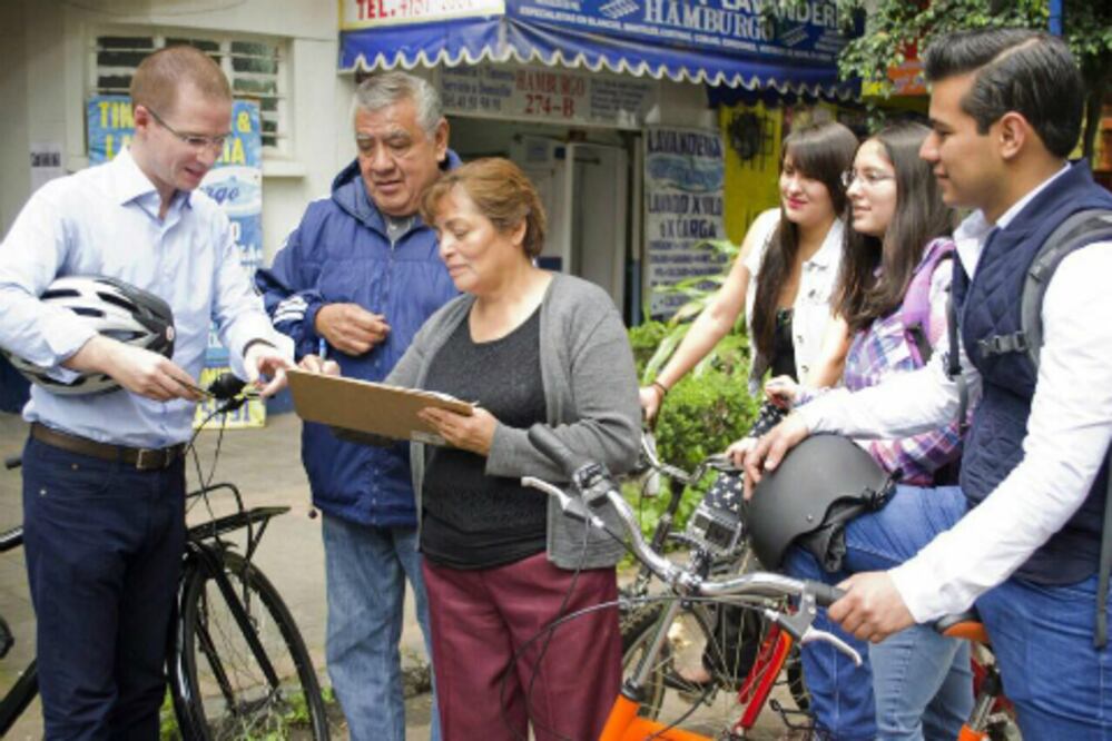 Ofrece Eric Salas su voto a Ricardo