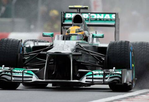 Reprenden a Mercedes y a Pirelli