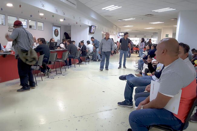 Destacan buen ritmo en pago de tenencia en la entidad