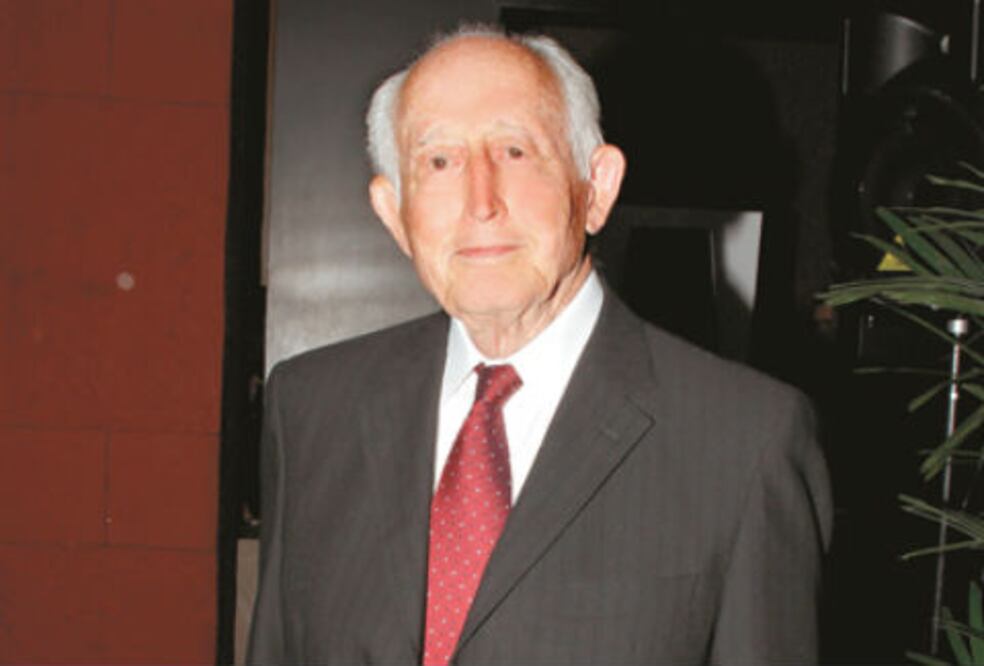 Homenajean a Luis H. Álvarez en Corregidora