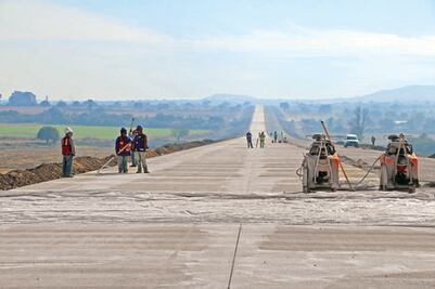 Peña promete respaldo a Domínguez