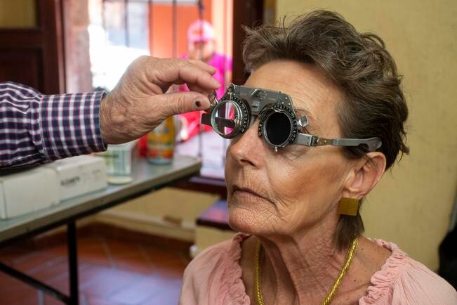 Mejorar la vista, la noble causa de Jaime y Elena