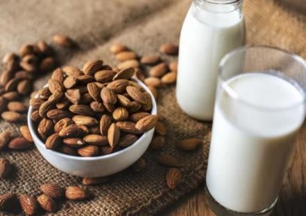 Qué alimentos debes incluir en el desayuno si tienes colitis