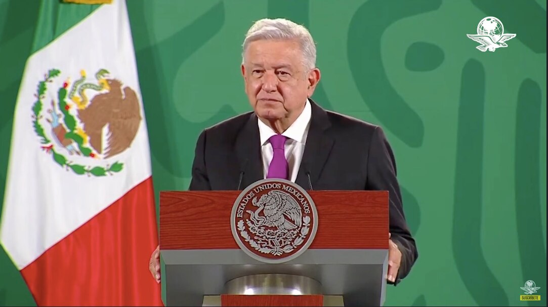 AMLO acusa ataque de adversarios tras video de su hermano recibiendo dinero