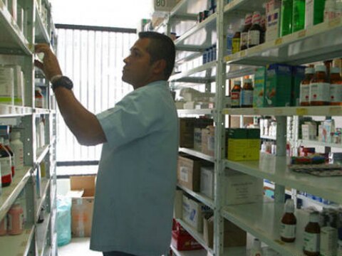 Vigilan farmacias  y consultorios 