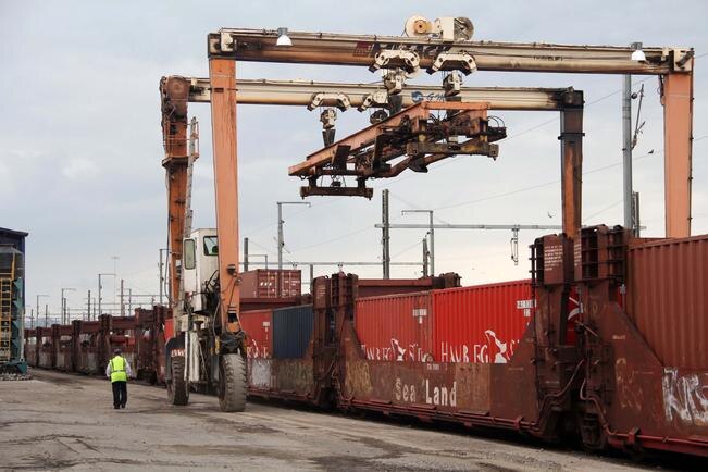 Exportaciones a EU aportan 30% al PIB estatal: Sedesu