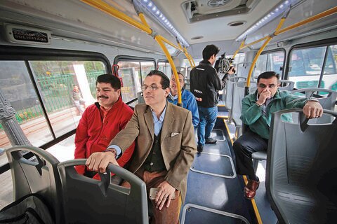 Proyecta IQT adquirir camiones híbridos