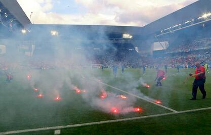 Desbancan a hooligans