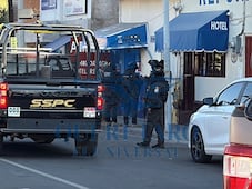Autoridades federales realizan operativo en hotel de la colonia Casa Blanca, en Querétaro