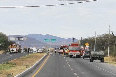 Se incendia pipa; no hay heridos