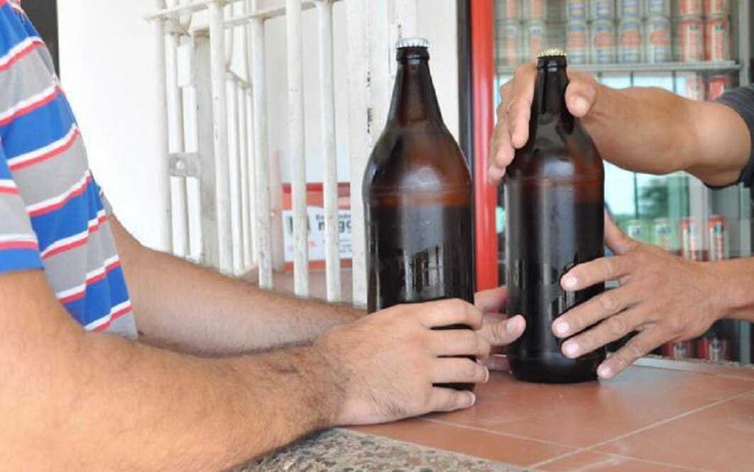 Jóvenes, los peor portados en la cuarentena; incitan a no quedarse en casa