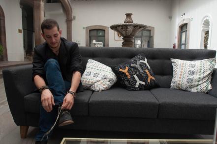 Mexicano rompe fronteras por amor a la actuación