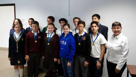 Premian a los nuevos jóvenes talentos del estado en Física