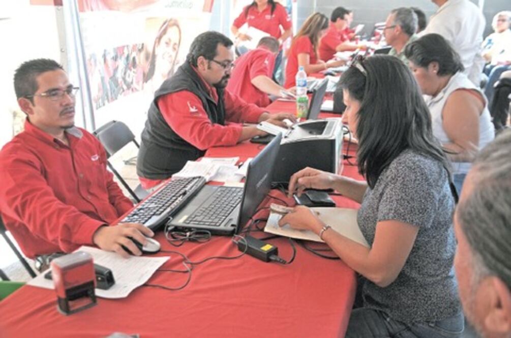 Ayudan con asesoría en trámites y pagos