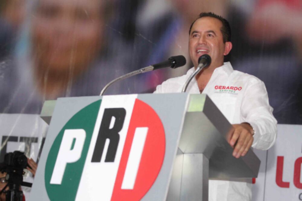 Sánchez expone propuestas a policías