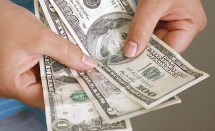 Peso mexicano rompe momentáneamente barrera de los 19 ante dólar