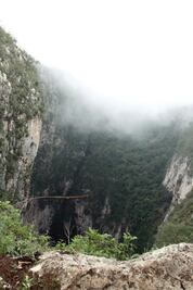 Rescatan a excursionistas