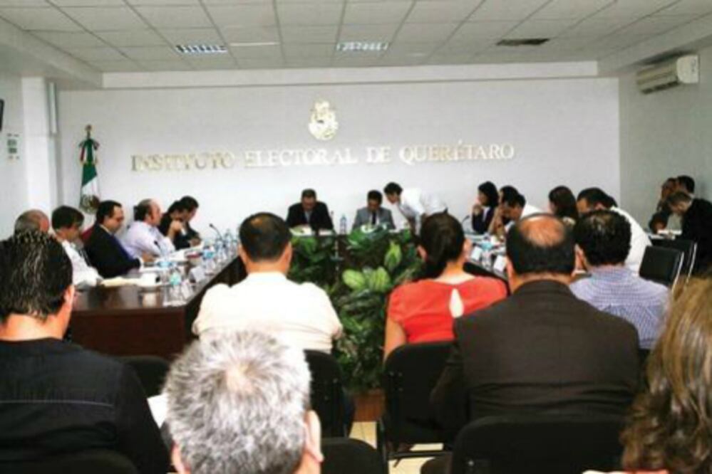 Retrasadas leyes de reforma política